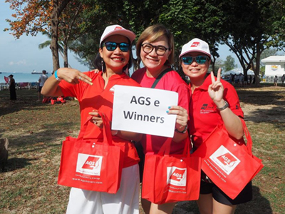 AGS Singapore sales team winners of Pétanque tournament.